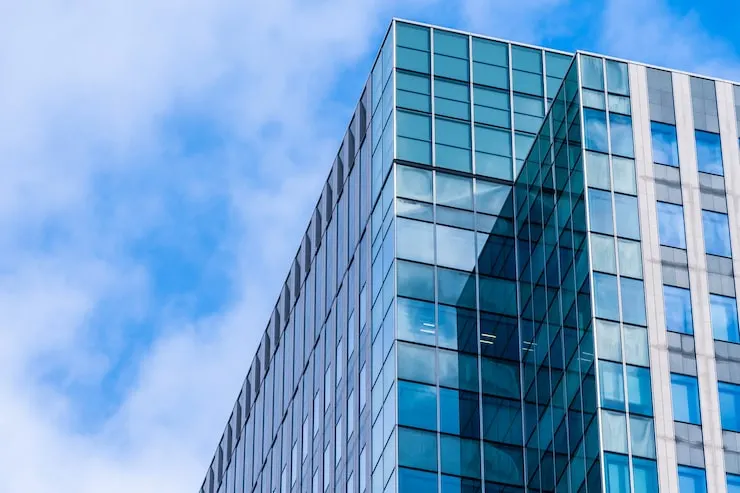 Bâtiment tertiaire équipé de la solution Smalt Office